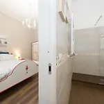 玉兰圣彼得套房酒店