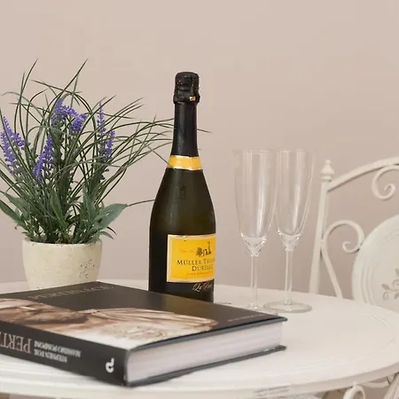 招待所 玉兰圣彼得套房酒店